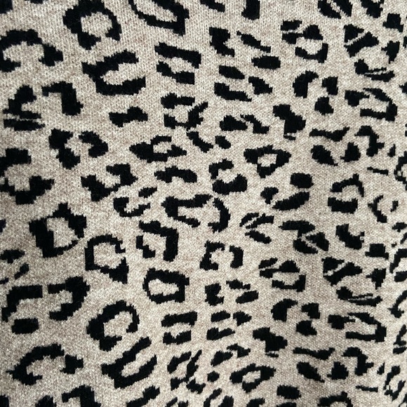 Stretchy Knit Mock Neck Sweater - Picture 7 of 11